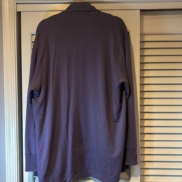 ATHLETA DUSK VIOLET POCKETS NIRVANA PRANAYAMA RESTORE WRAP - Picture 3 of 3